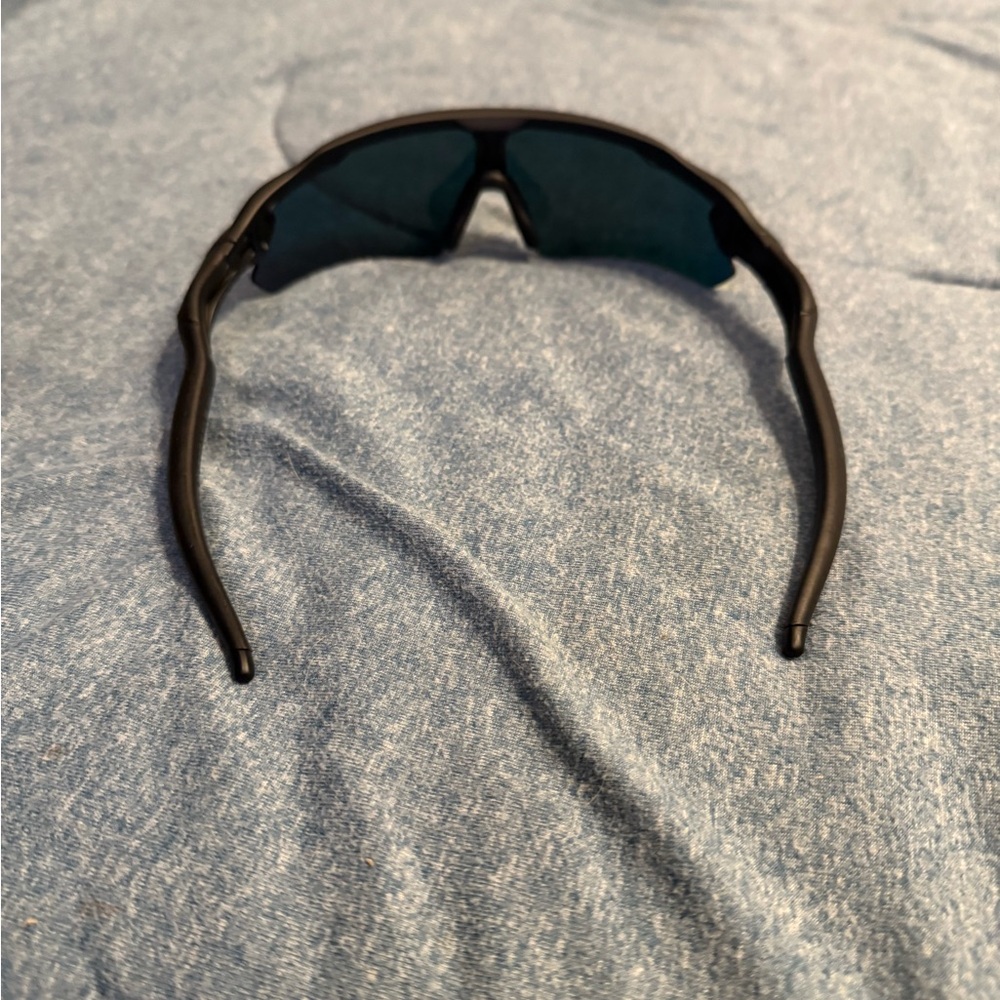 Oakley Radar EV Path Sunglasses Red Lens Black Frame - Picture 3 of 4